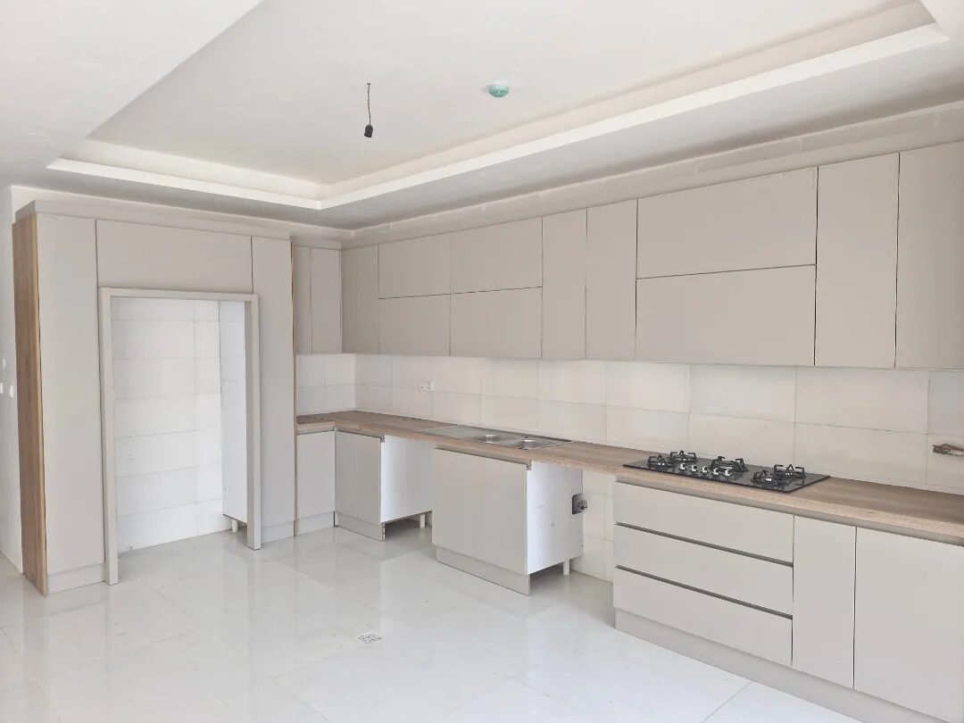 کابینت آشپزخانه مدرن با روکش چوب